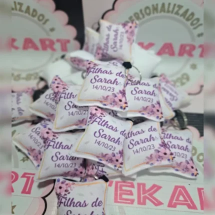 Imagem de almochaveiro com estampa personalizada de tema variado