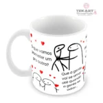 Caneca Flork casal com mensagem sobre promessa de amor e ilustração romântica cercada por corações vermelhos.
