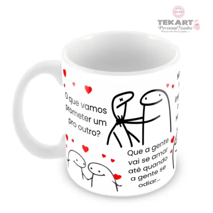 Caneca Flork casal com mensagem sobre promessa de amor e ilustração romântica cercada por corações vermelhos.