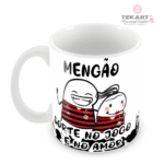 Lado esquerdo da caneca Flamengo personalizada com casal Flork vestindo uniforme rubro-negro e frase Mengão Sorte no Jogo e no Amor.
